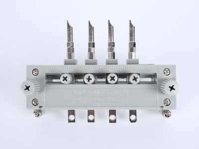 HH101B單相PC下出線(xiàn)表座（4滑塊-105、125MM-孔距，-M8-螺桿）