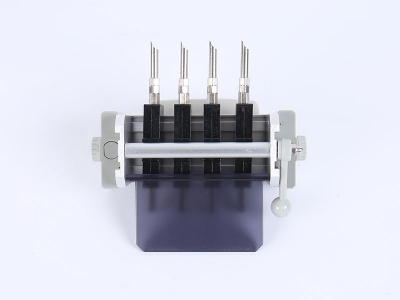 HH2019B-單相偏心輪下出線(xiàn)表座（4滑塊-120孔距，M6-螺桿）